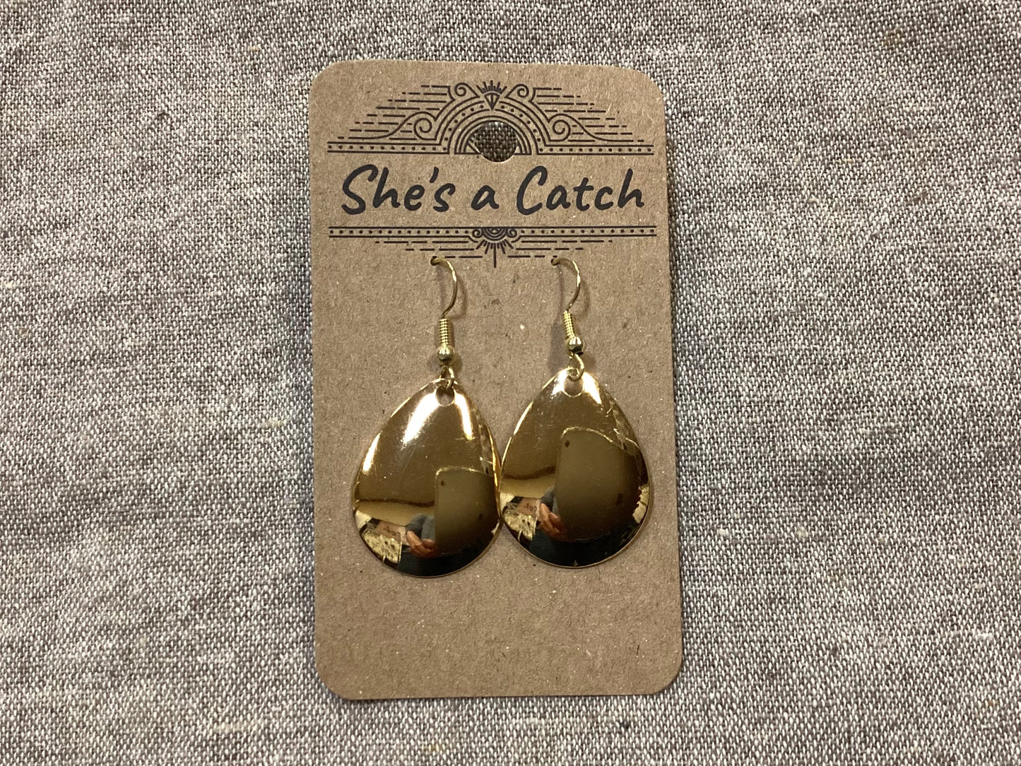 Smooth Gold-plated Teardrop